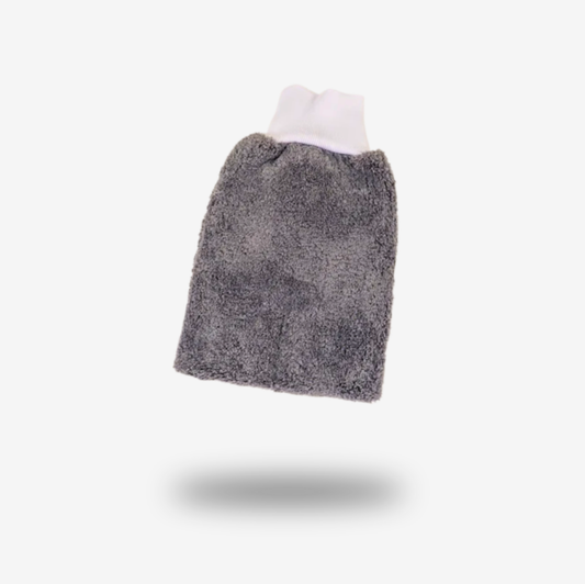 The FibreKing PS Korean Microfibre Mitt in grey features ultra-soft fibres and a white elastic cuff, offering superior scratch prevention. Shown here isolated on a white background with a soft shadow.